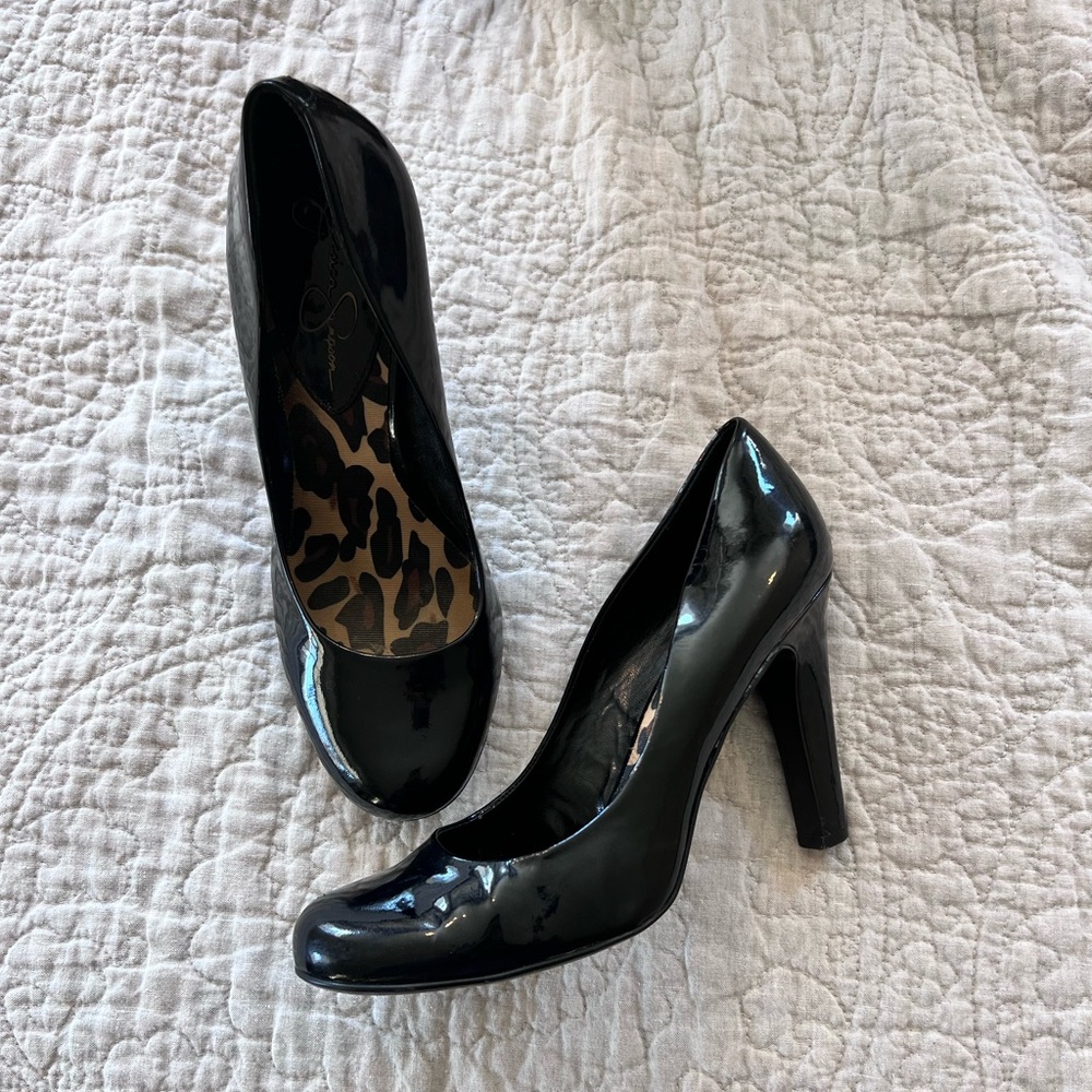 Jessica Simpson black leather heels